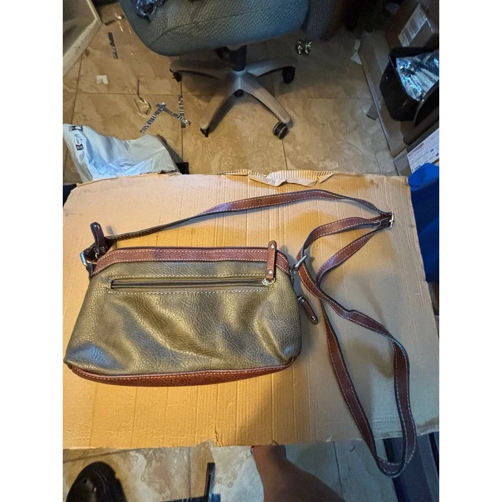 Two Tone Brown Leather Crossbody Bag oencept
